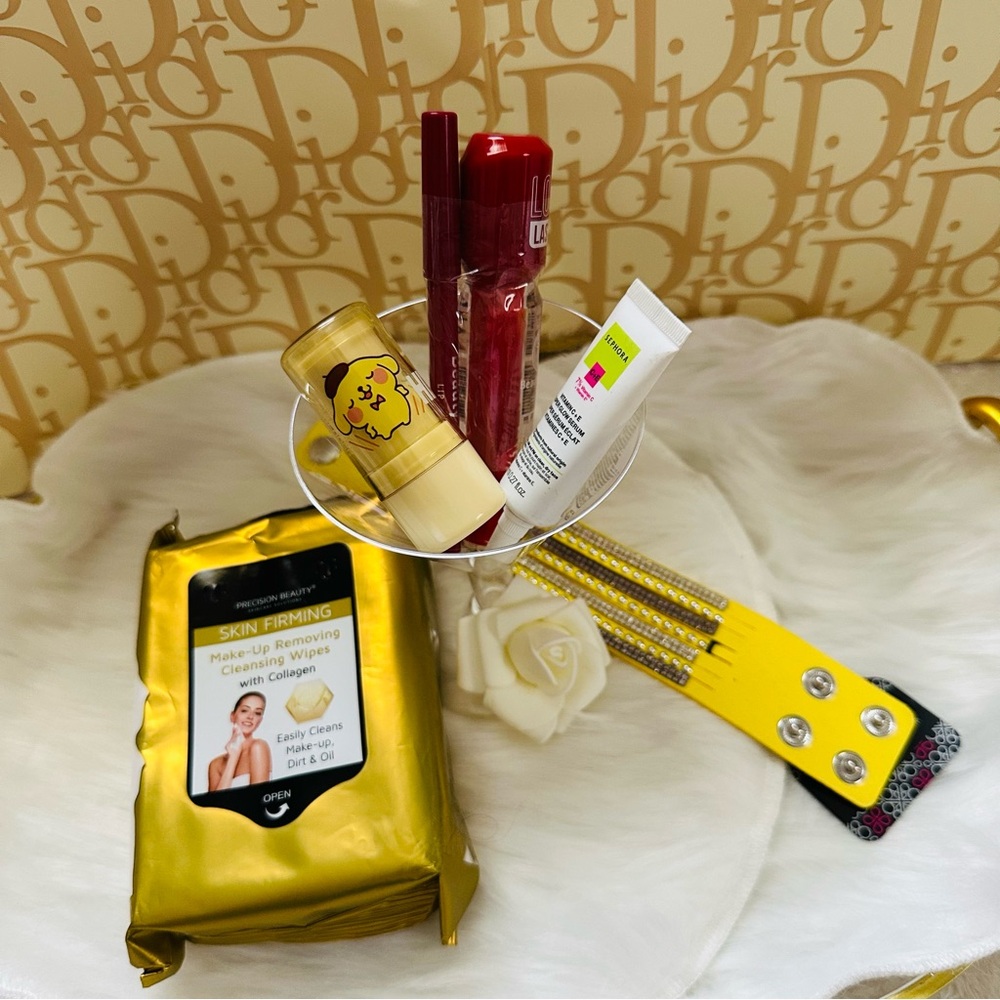 Martini Mini Golden Yellow Gift Set – NWT 💋✨